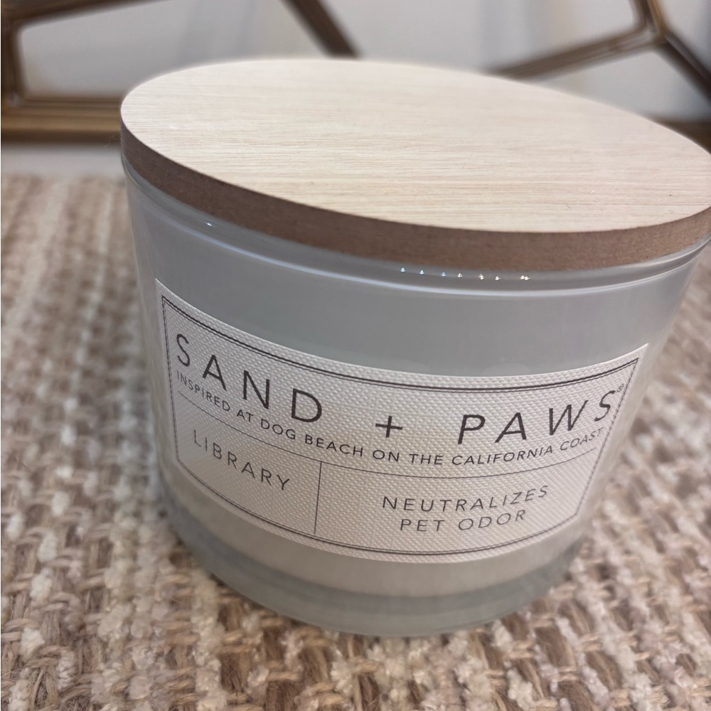 Library Candle with Wooden Lid- Sand + Fog